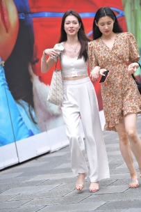 【精选街拍】Vol.2945 温婉白色系搭配 [67P-1.77GB]