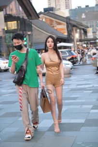 【精选街拍】Vol.2971 卡其色配色 [166P+1V-4.20GB]