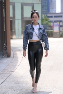 【精选街拍】Vol.3067 皮裤靓妹 [611P+1V-20.3GB]