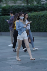 【精选街拍】Vol.2262 白色牛仔短裤 [187P+1V-2.76GB]