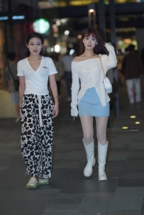 【精选街拍】Vol.3621 清秀气质长靴小姐姐 [114P-1.58GB]